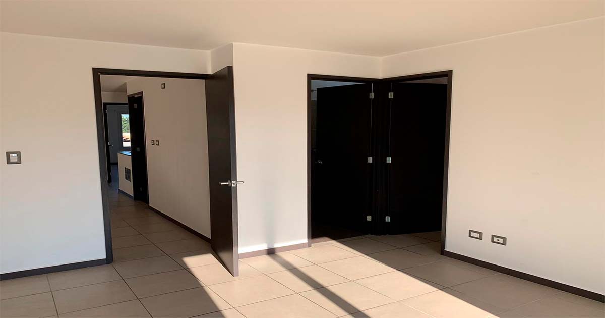 Venta de Casa o Casas, Terrenos, Propiedades, Apartamentos, Inmuebles en Guatemala, zona 11, zona 7, zona 2, zona 18, zona 16, Mixco, Carretera Al Salvador, Fraijanes, Santa Catarina Pinula, Antigua Guatemala, Villa Nueva, Villa Canales, San Miguel Petapa - Venta o Alquiler de Casas En Guatemala